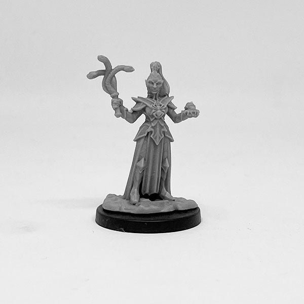 Drow Priestess – Next Level Miniatures